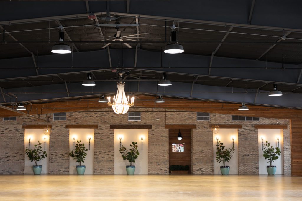 Venue 650- Wedding Venue in Winter Haven Florida indoor beams Mary Anna Photography reception chandelier